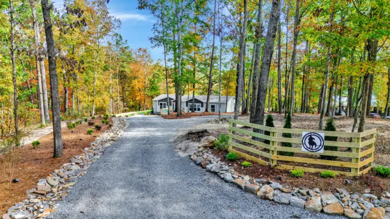 Elegant Accommodations on Lake Martin