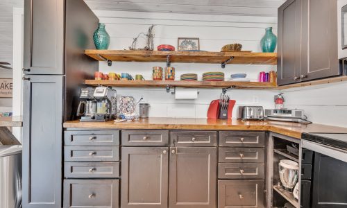 Plenty of Counter Space in Kitchen