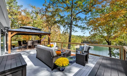 Lakeside View With Spacious Dock
