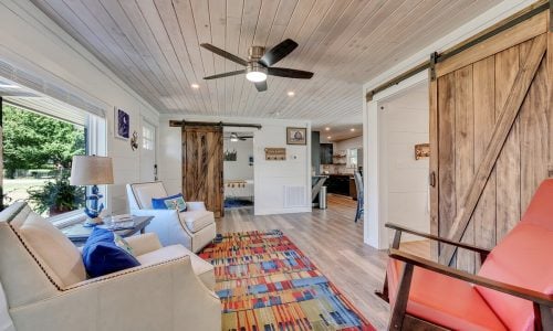 Front Room Entry is Colorful and Inviting